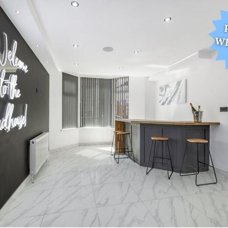 Crystal Towers Sasco Apartments Μπλάκπουλ Εξωτερικό φωτογραφία