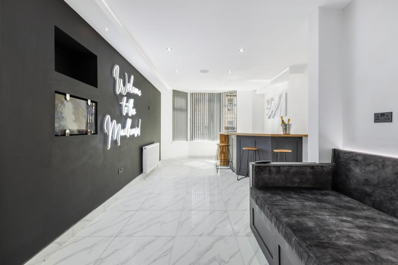 Crystal Towers Sasco Apartments Μπλάκπουλ Εξωτερικό φωτογραφία