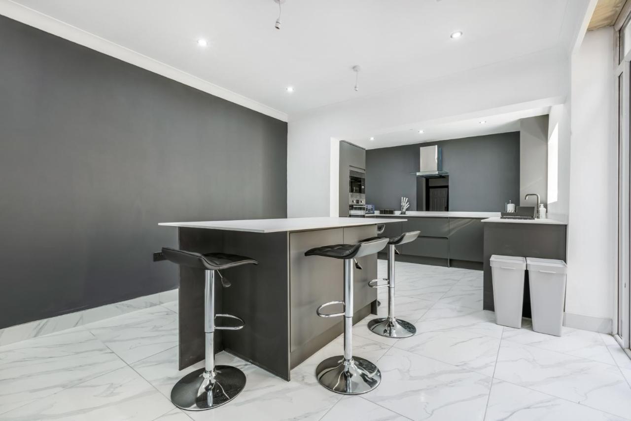 Crystal Towers Sasco Apartments Μπλάκπουλ Εξωτερικό φωτογραφία