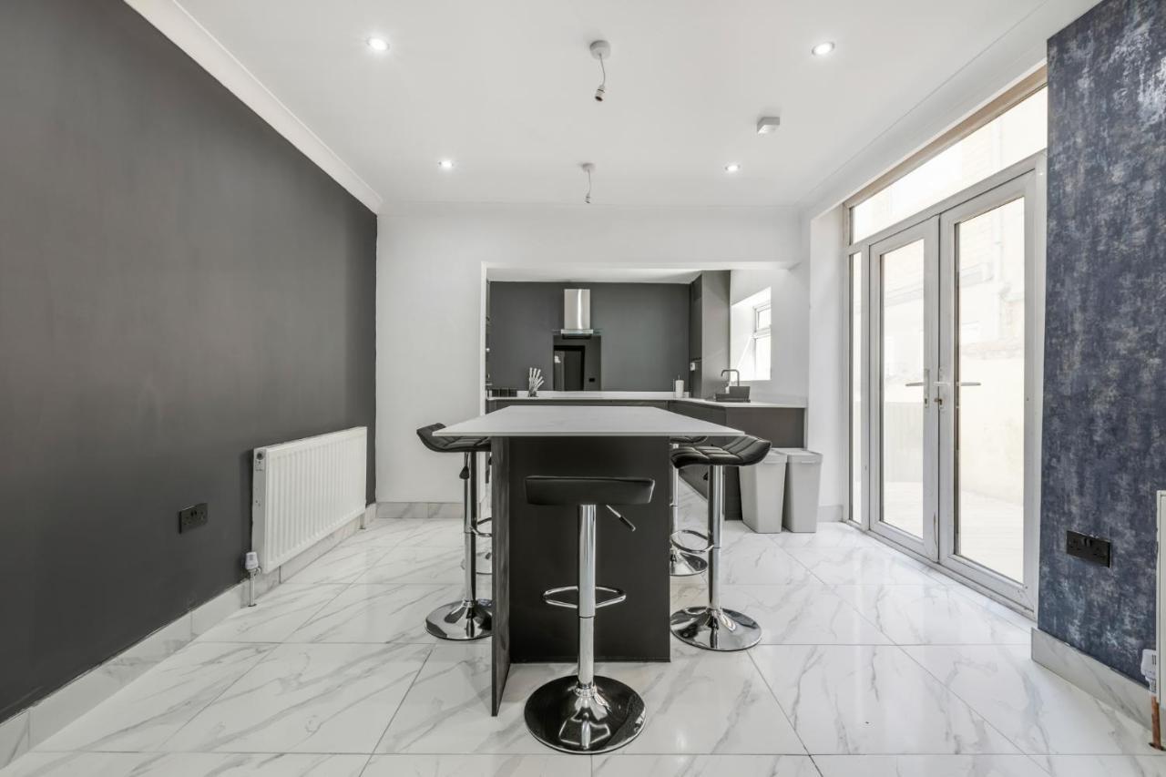 Crystal Towers Sasco Apartments Μπλάκπουλ Εξωτερικό φωτογραφία